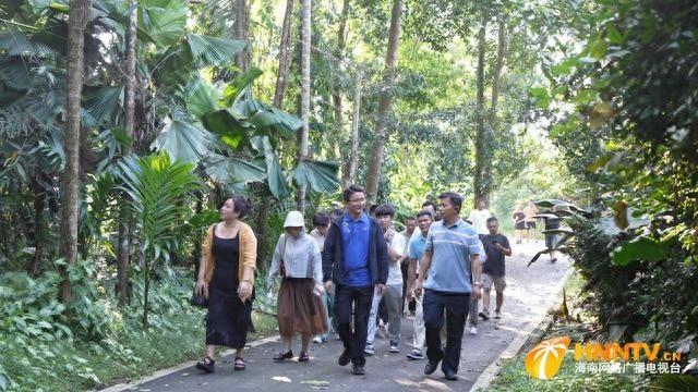 海南新型农业经营主体专题培训班走进兴隆热带植物园，探索现代农业奥秘  第1张