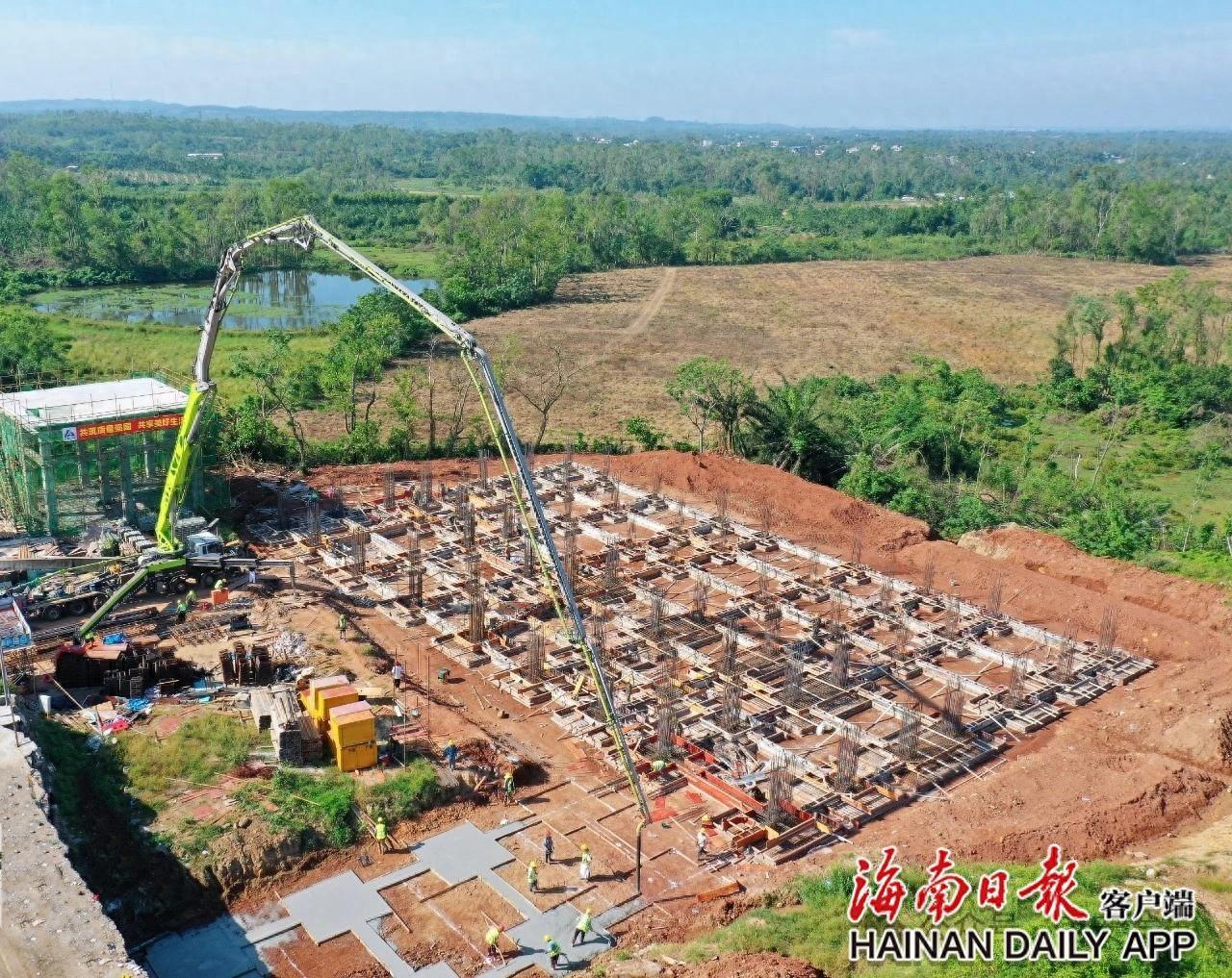 定安县垃圾中转站项目预计 2025 年 1 月竣工，将极大改善县城垃圾转运难题