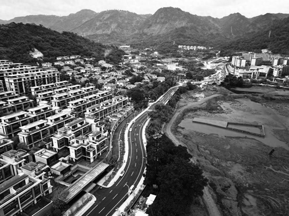 登云路南段道路工程全面改造完成，市民出行更便捷、安全  第1张