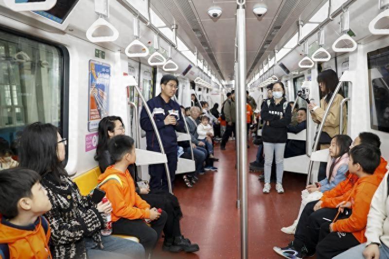 11 月 2 日，带小朋友走进西安地铁，解锁神秘大脑  第1张