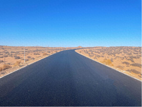 喜大普奔！阿拉善盟这条公路养护完工，全线贯通  第1张