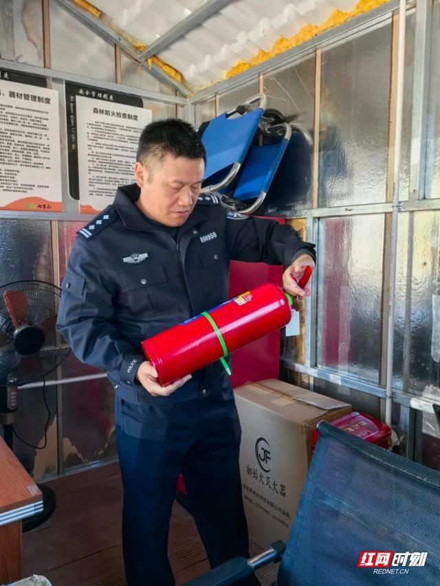 永定公安旅游警察大队深入景区开展常态化安全检查工作，筑牢安全防线  第3张