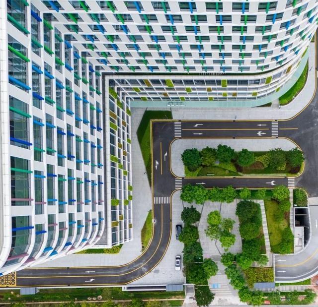 深圳儿童医院龙华院区开业,宛如七彩糖的建筑,1500 床位等你来 第2张 深圳儿童医院龙华院区开业,宛如七彩糖的建筑,1500 床位等你来 第2张