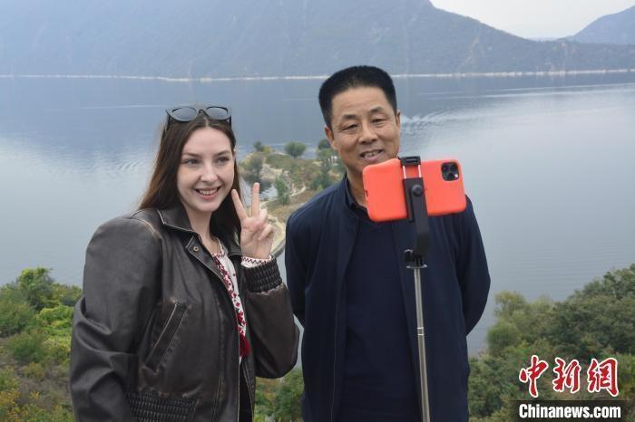 22 岁乌克兰留学生惊叹：中国竟有水下长城，前所未有的视觉体验  第2张