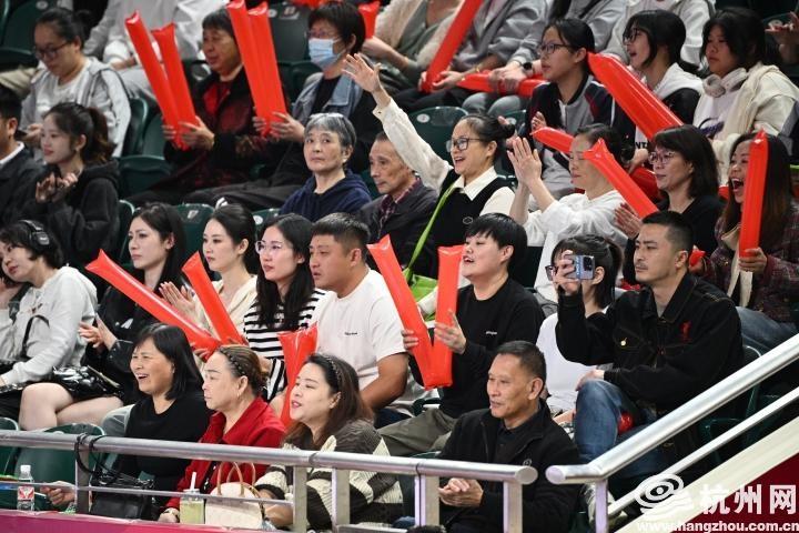 惊天逆转！浙江德清男排 3-2 击败江苏，豪取新赛季两连胜  第3张