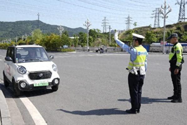 注意！达州整治非标电动车，未备案 2024 年 10 月 31 日后一律禁止上路  第1张