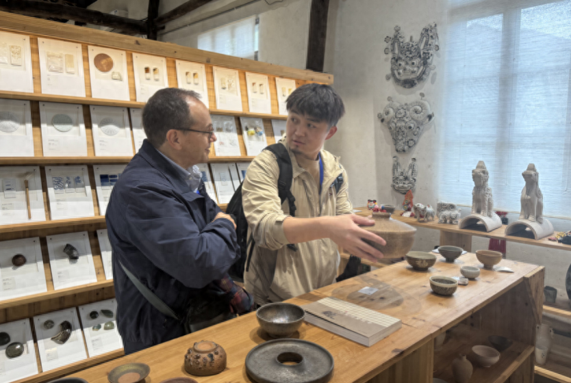 外媒记者和洋主播达人齐聚杭州未来乡村图，探寻乡村建设之旅的起点