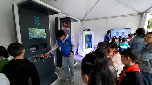 虹口智慧消防大揭秘！2024 年 119 消防宣传月活动震撼启动  第3张