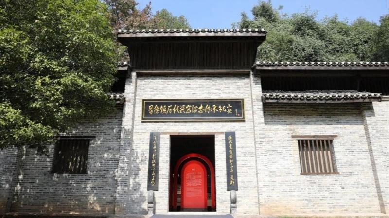 走进唐英纪念馆，感受千年瓷都的陶瓷文化魅力  第2张