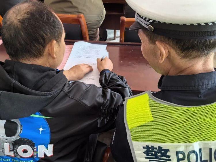 荆门交警开展系列活动，只为守护你的秋收出行安全  第3张