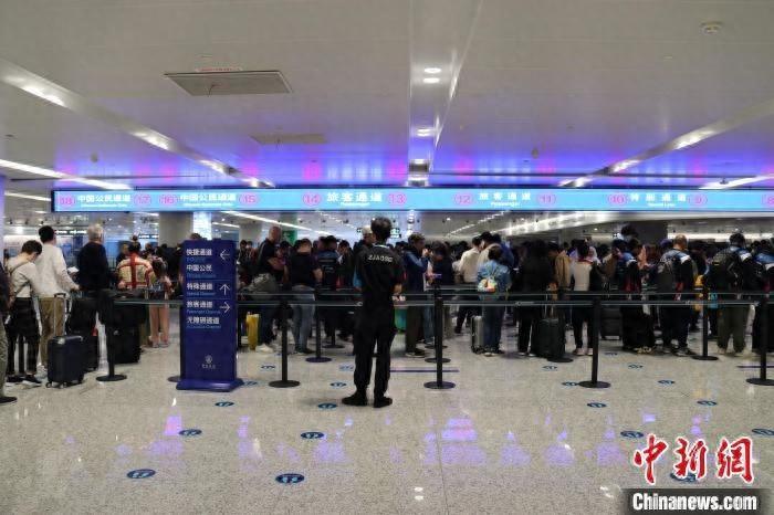 杭州口岸出入境人员突破 400 万，旅游和商务成主要入境事由  第1张