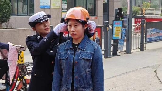 一盔一带新举措！菏泽交警联合平安产险推行共享头盔，你还在等什么？  第2张