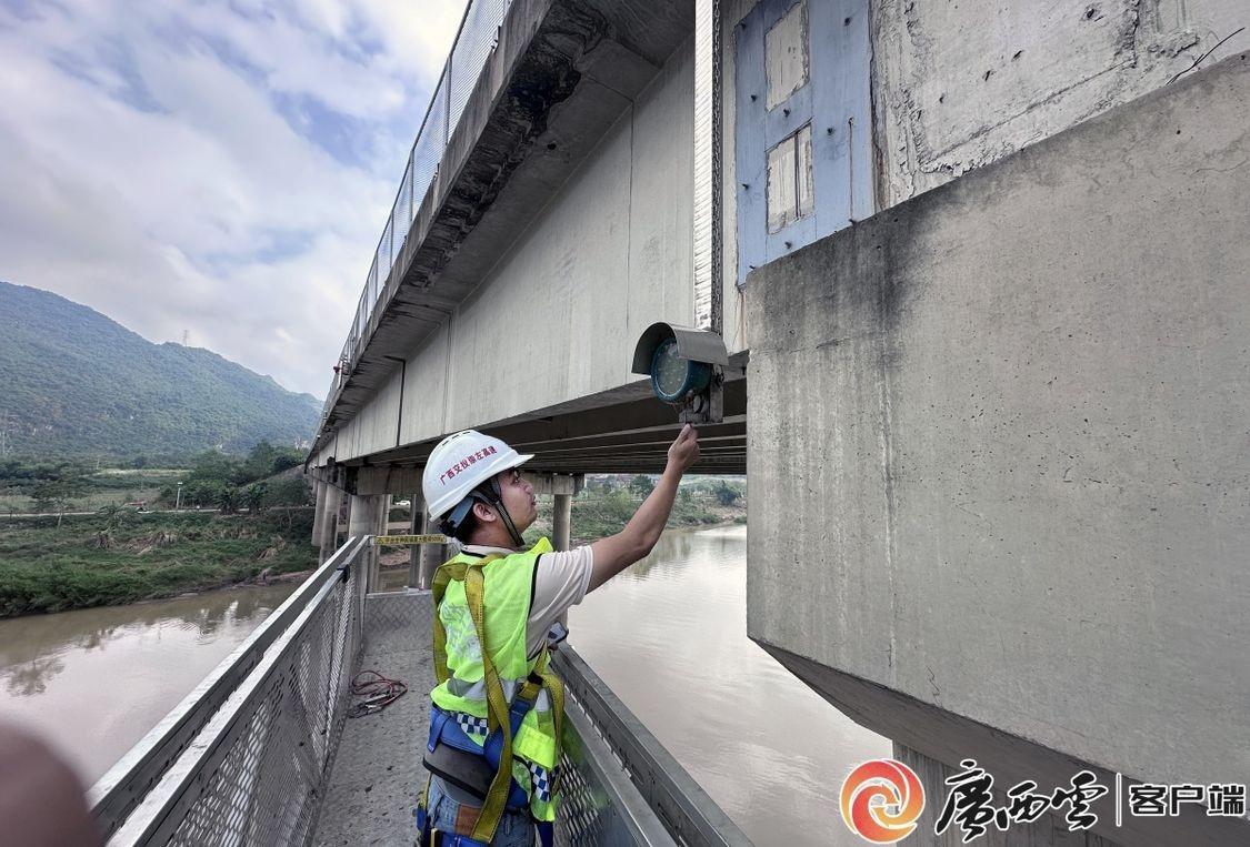 广西崇左高速 170 幅桥梁全面体检，投入 171 人次，你家附近的桥安全吗？  第5张