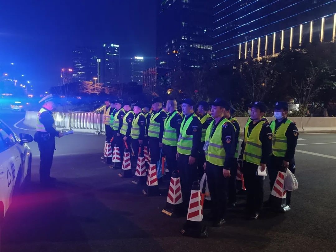 2024深圳马拉松今日开跑！交警全力护航，市民绿色出行，共创畅通赛事  第5张
