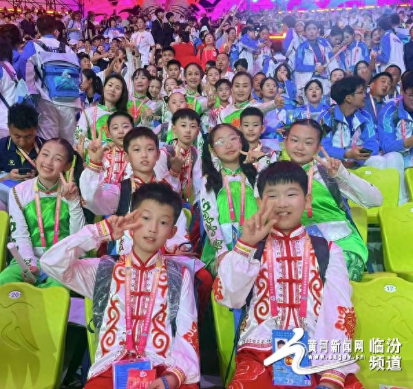 震撼！翼城北关小学花鼓队全国民运会夺冠，青春鼓点奏响民族华章  第1张