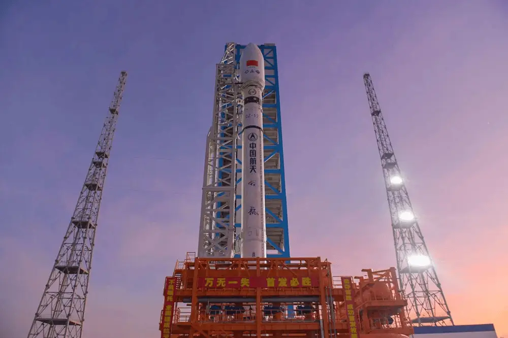 长征十二号运载火箭成功发射：4米级巨无霸如何改写中国航天史？  第3张