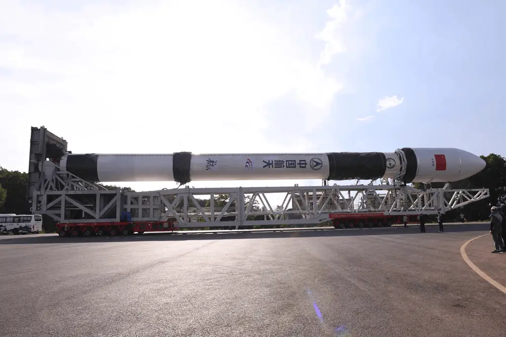 长征十二号运载火箭成功发射：4米级巨无霸如何改写中国航天史？  第5张