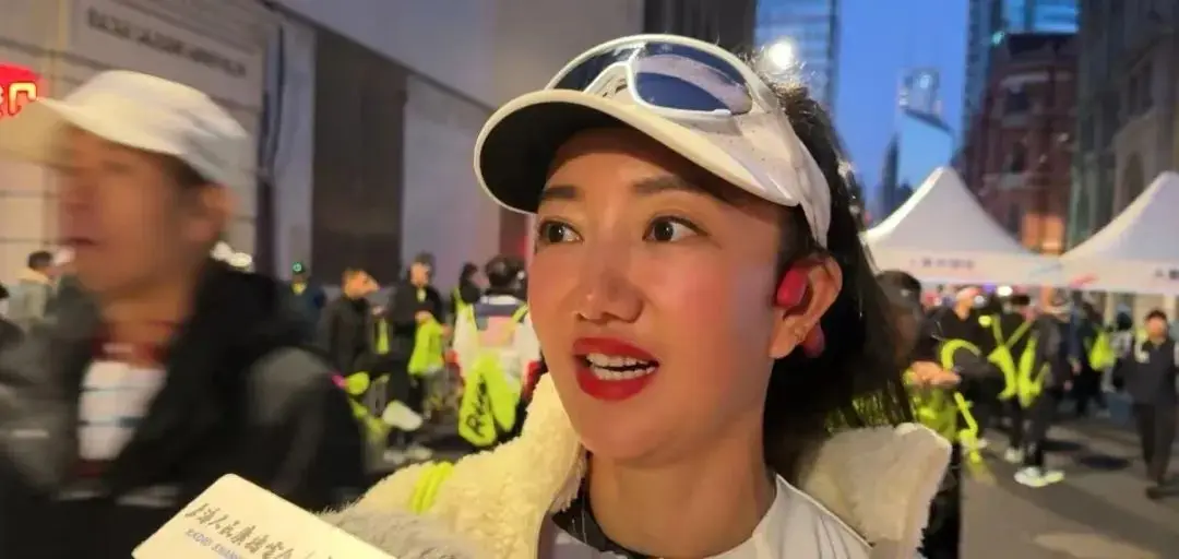 38000名跑者齐聚上海，2024马拉松大幕拉开，竞速轮椅组成新亮点  第3张