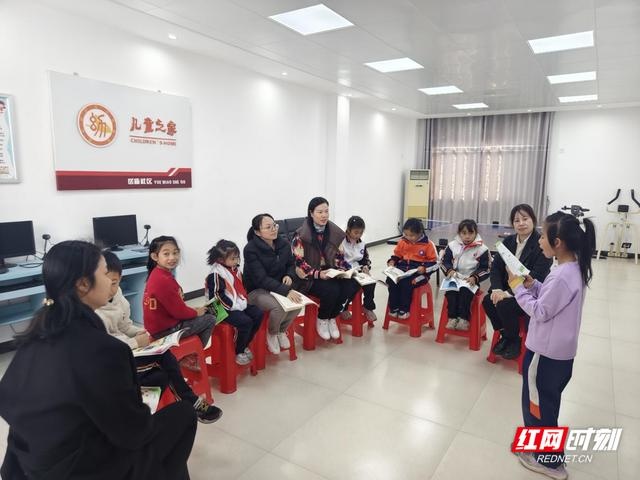 书香悦童心，故事伴成长：五组家庭现场演绎经典，亲子共读引爆全场  第2张