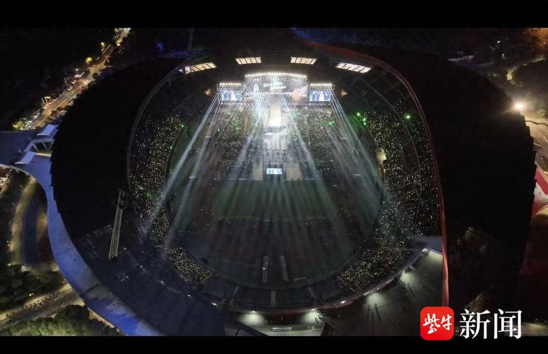穿越时空的爱情盛宴：新白娘子传奇演唱会震撼上演，万人齐聚共谱千年情缘  第1张