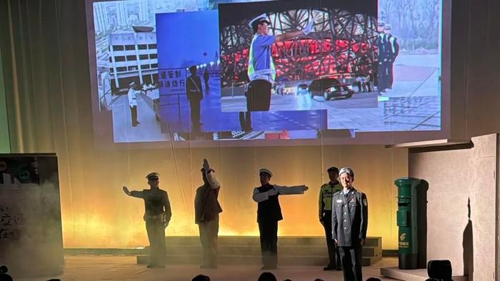 1988年北京胡同里的交通安全故事：一场舞台剧唤醒你的文明意识  第7张