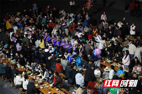 2024年靖州侗年节盛大启幕：侗族同胞与游客共庆，民俗活动轮番上演，年味十足  第6张