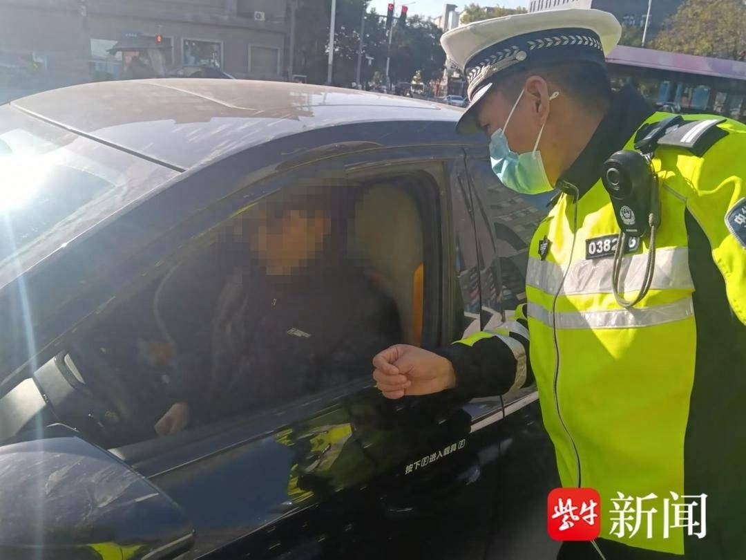 5千元买的驾照竟是假的？徐州男子因多次驾考失败被骗，交警查处时才恍然大悟  第1张