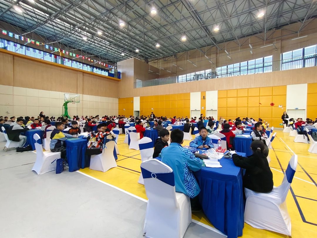 小小工程师的创意大比拼：2小时内用30克材料造桥，谁是真正的桥梁大师？  第4张
