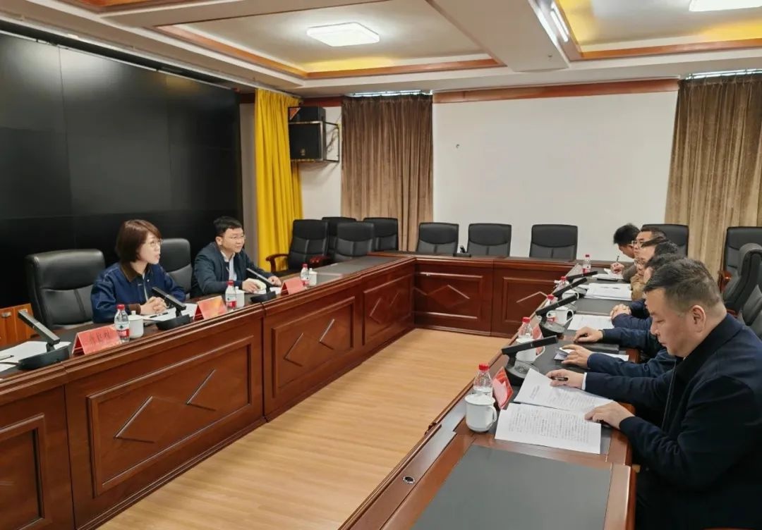 省发改委副主任吴倩率队调研铜仁市项目，强调抢抓最后30天施工期，确保安全和质量  第2张