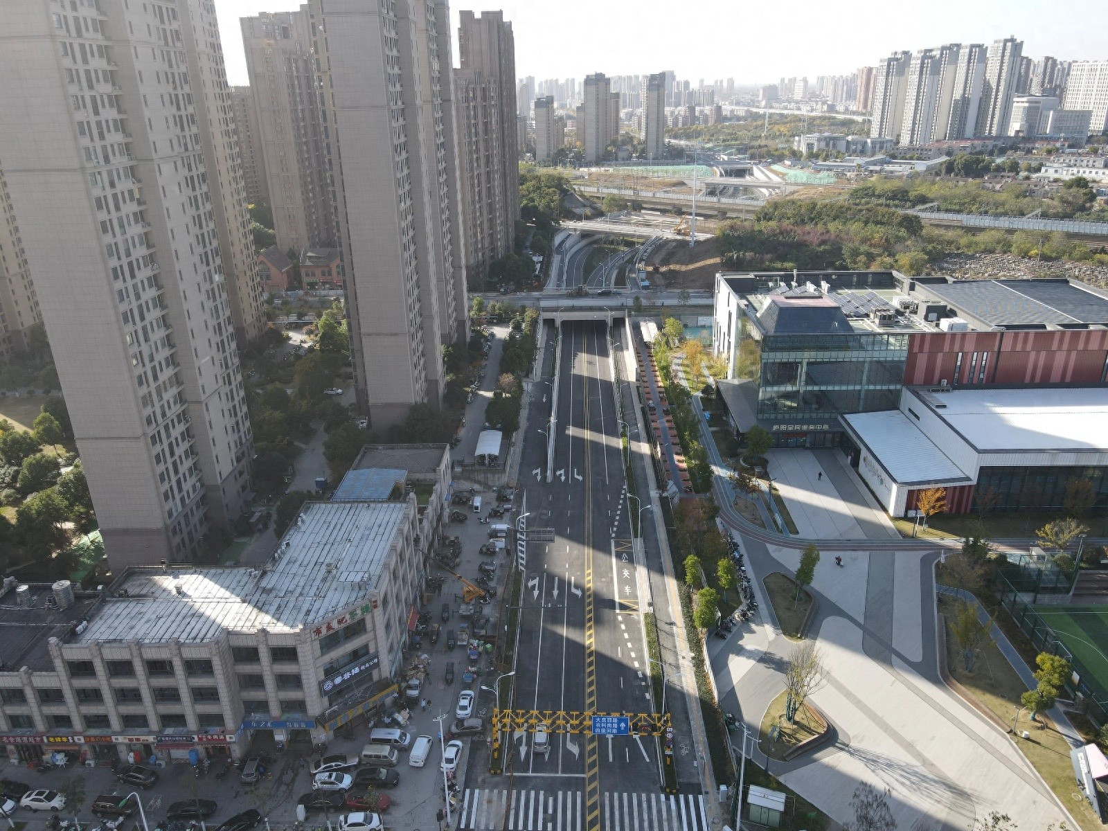 合肥固镇路下穿高铁立交桥通车！1095米工程如何克服20米深基坑与铁路运营难题？  第1张