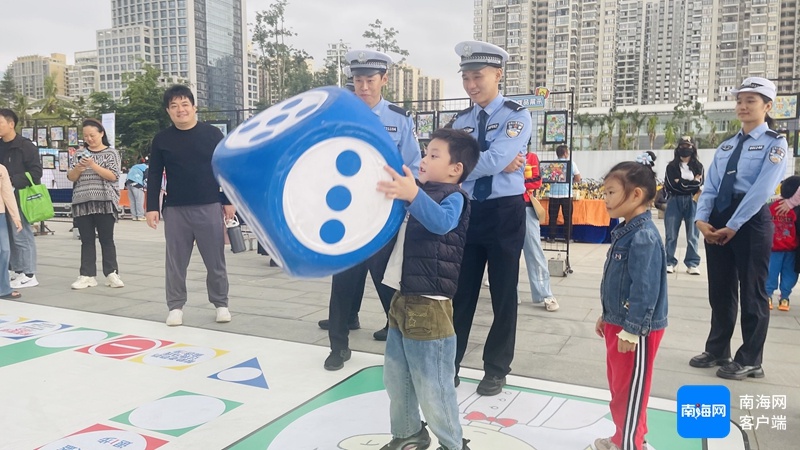 1000人齐聚海口，文明交通潮玩市集引爆全国交通安全日  第2张