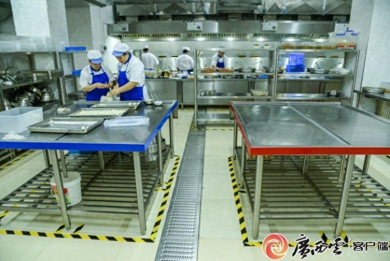 广西推进学校食堂三无三有，确保食品安全，已创建近千家无水厨房标杆单位  第1张