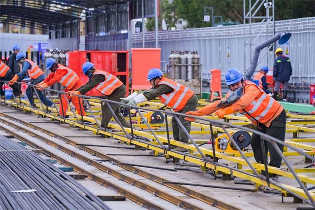 27 吨地连墙钢筋笼成功吊装，常州地铁 5 号线首个车站主体工程正式开工  第4张