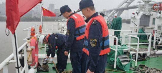 黄浦江核心水域或迎风、雨、潮三碰头，海事部门严阵以待  第1张