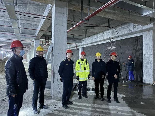 北山街道综合行政执法队多措并举，编织扬尘防护网，打好蓝天保卫战  第1张