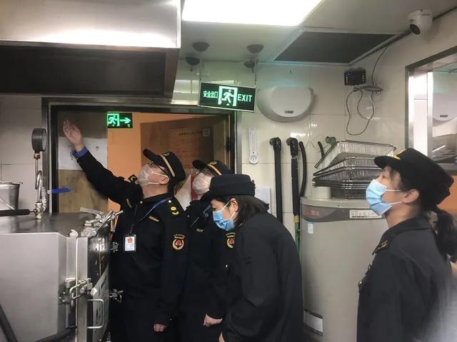 北山街道综合行政执法队多措并举，编织扬尘防护网，打好蓝天保卫战  第5张