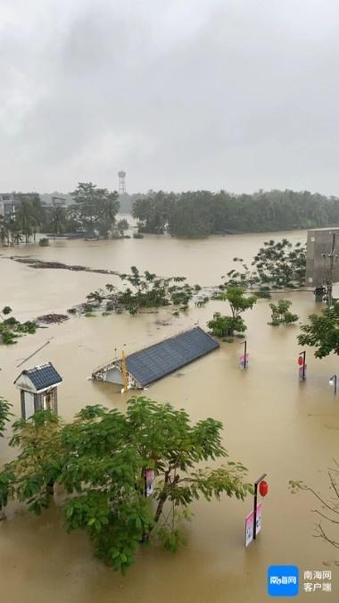 万泉中学被淹后竟要在下周恢复上课 第1张 万泉中学被淹后竟要在下周恢复上课 第1张