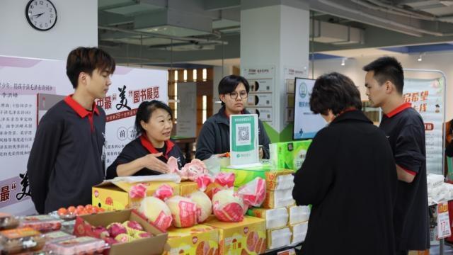 这个市集太牛了！竟然把超市‘搬’到了社区里  第2张