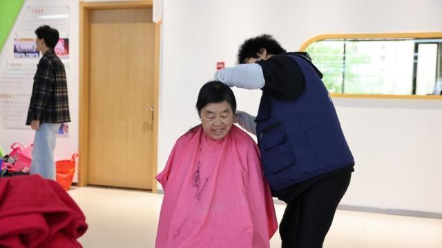 这个市集太牛了！竟然把超市‘搬’到了社区里  第3张