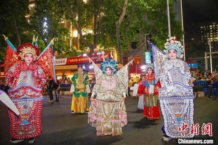 2024 年广东非遗周暨佛山秋色巡游活动盛大开幕，你去现场了吗？  第2张