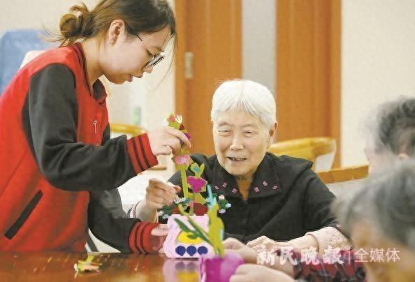 南京西路街道综合为老服务中心：守护特殊老人的时光慢旅  第1张