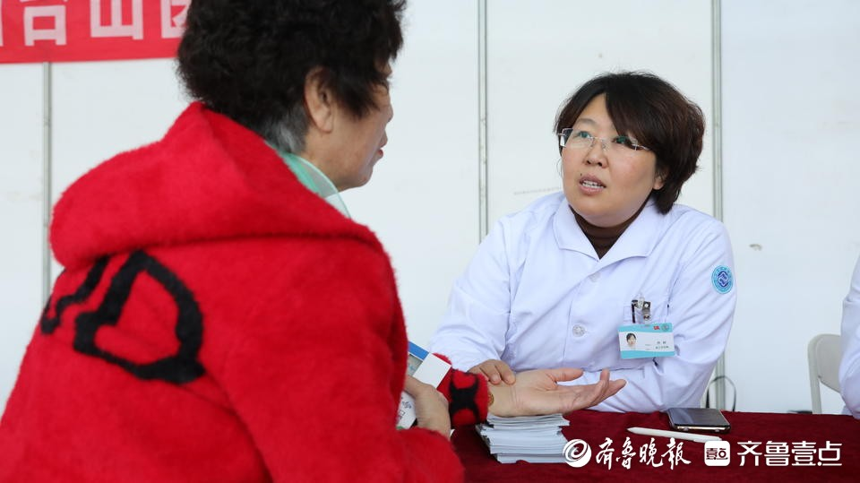 72 岁陈先生患糖尿病多年，眼睛肿胀却未重视，专家给出专业防治建议  第3张