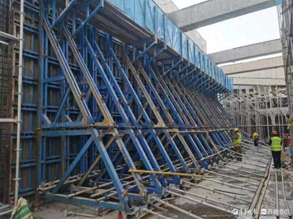 8 米高的不锈钢模板？地铁 9 号线前金社区站的创新单侧支模施工工艺到底有多牛  第1张
