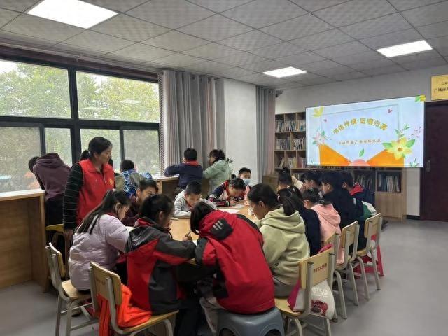 从前车马慢书信远，今车水马龙思念不减，快来体验传统书信的浪漫纯真