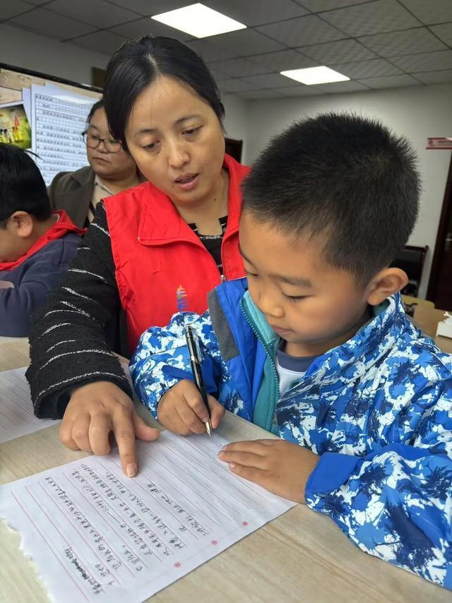 从前车马慢书信远，今车水马龙思念不减，快来体验传统书信的浪漫纯真  第3张