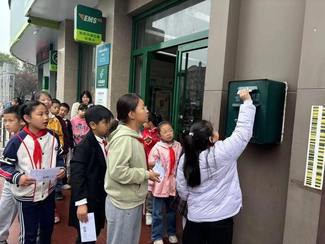 从前车马慢书信远，今车水马龙思念不减，快来体验传统书信的浪漫纯真  第4张