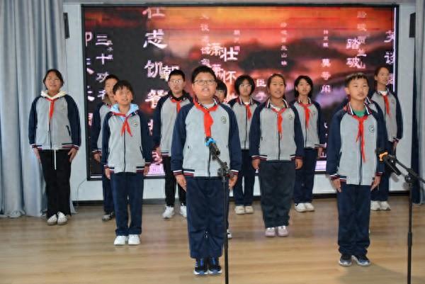 快来围观！百年小学举办经典诵读活动，培养儒雅少年  第1张
