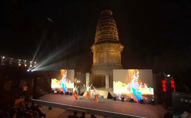 800 多年历史的镇岗塔竟在一夜之间焕发出新活力  第4张
