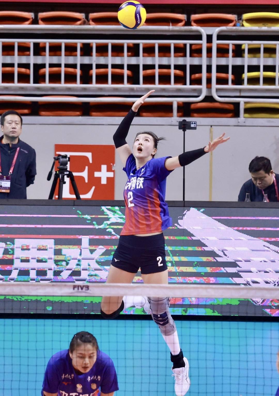 爆冷！江苏女排 3 比 2 击败卫冕冠军天津女排，继续领跑积分榜  第2张