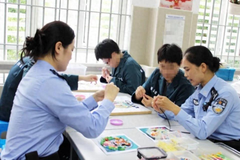 绝了！南汇监狱惊现十二生肖衍纸作品，精美绝伦，令人叹为观止